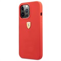 Scuderia Ferrari na trati iPhone 13 Pro Max Silicone pouzdro