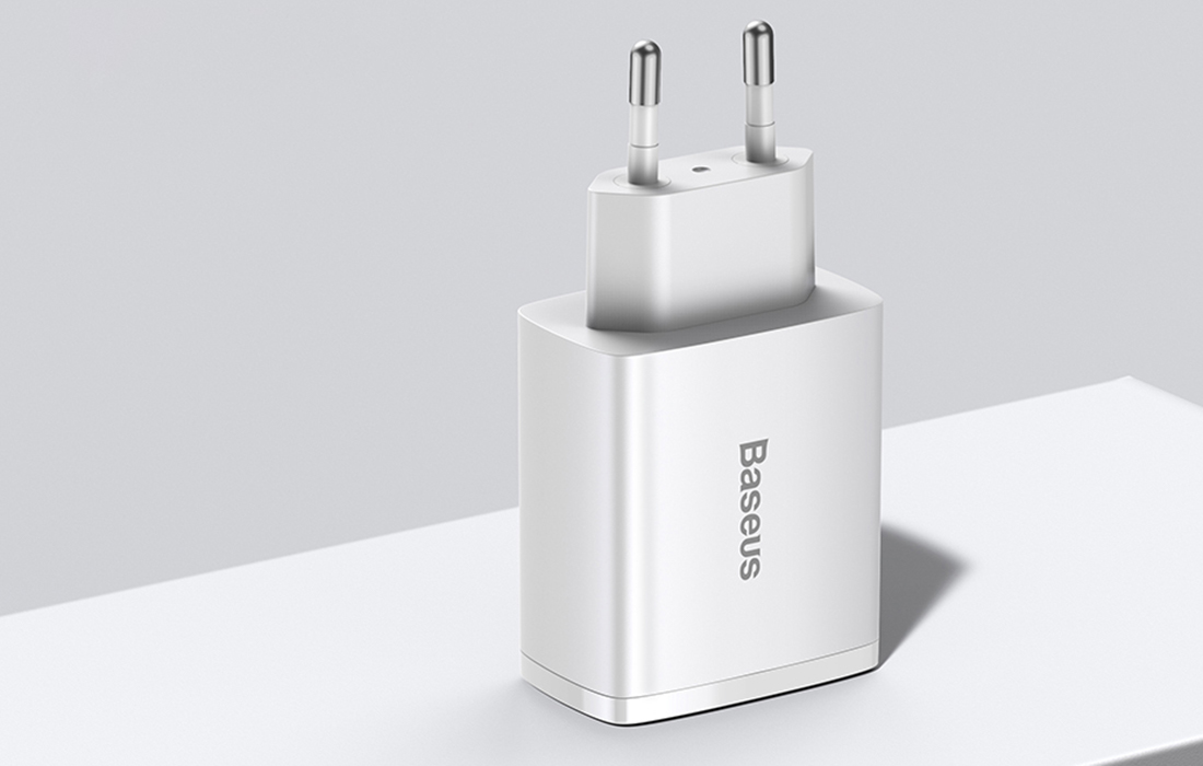 Baseus Compact Quick Charger 30W - USB-C PD, 2xUSB - White